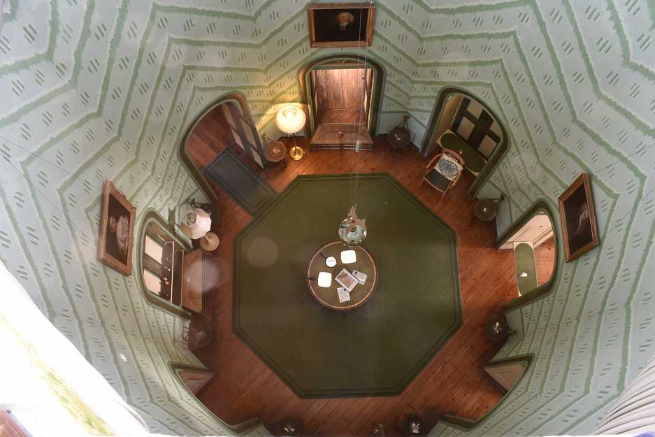 Octagon Room